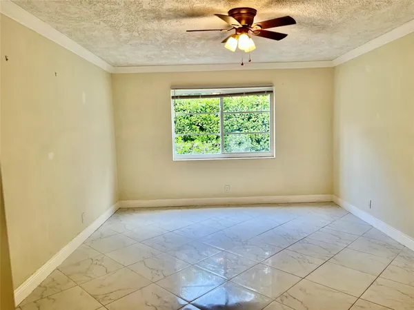 $259,000 | 639 West Oakland Park Boulevard, Unit 104D, Oakland Park, FL 33309