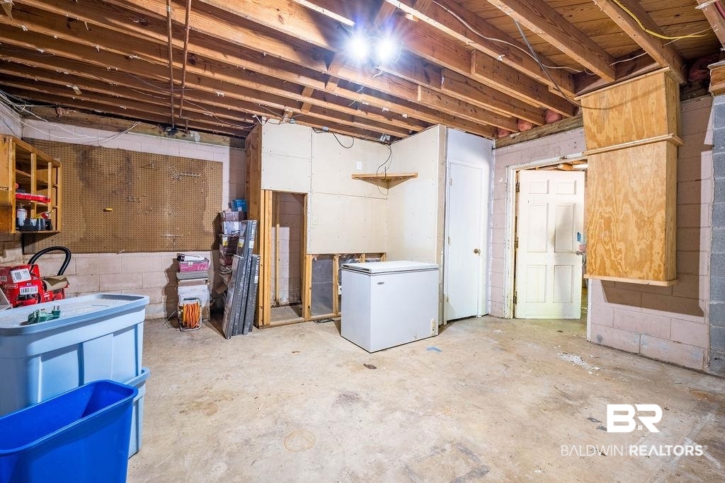 11901 Old Moffat Road Wilmer, AL 36587 - Photo 29 of 39 View of unfinished below grade area