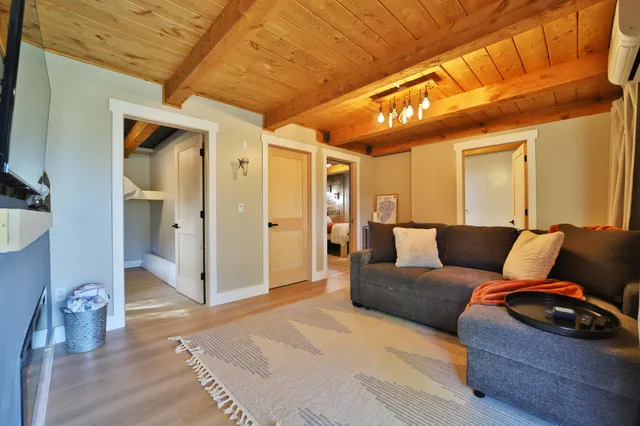 $649,900 | 30482 North Lakeview Drive, Breezy Point, MN 56472