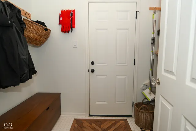 $332,500 | 10298 Yosemite Lane, Indianapolis, IN 46234