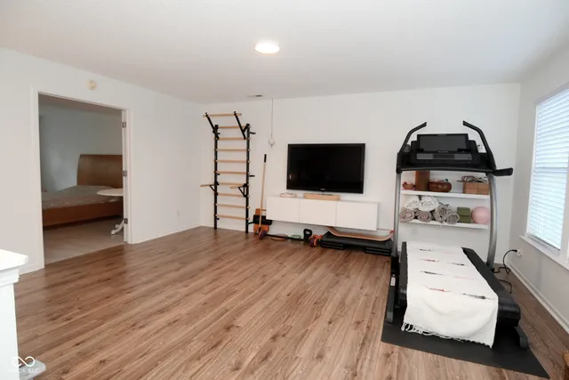 $332,500 | 10298 Yosemite Lane, Indianapolis, IN 46234