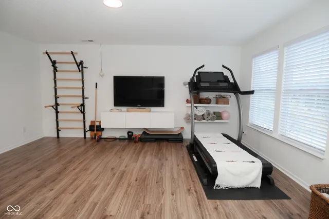 $332,500 | 10298 Yosemite Lane, Indianapolis, IN 46234