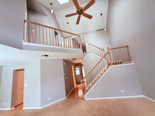 $2,990 | 117 Stevens Drive, Schaumburg, IL 60173