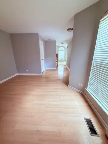 $2,990 | 117 Stevens Drive, Schaumburg, IL 60173