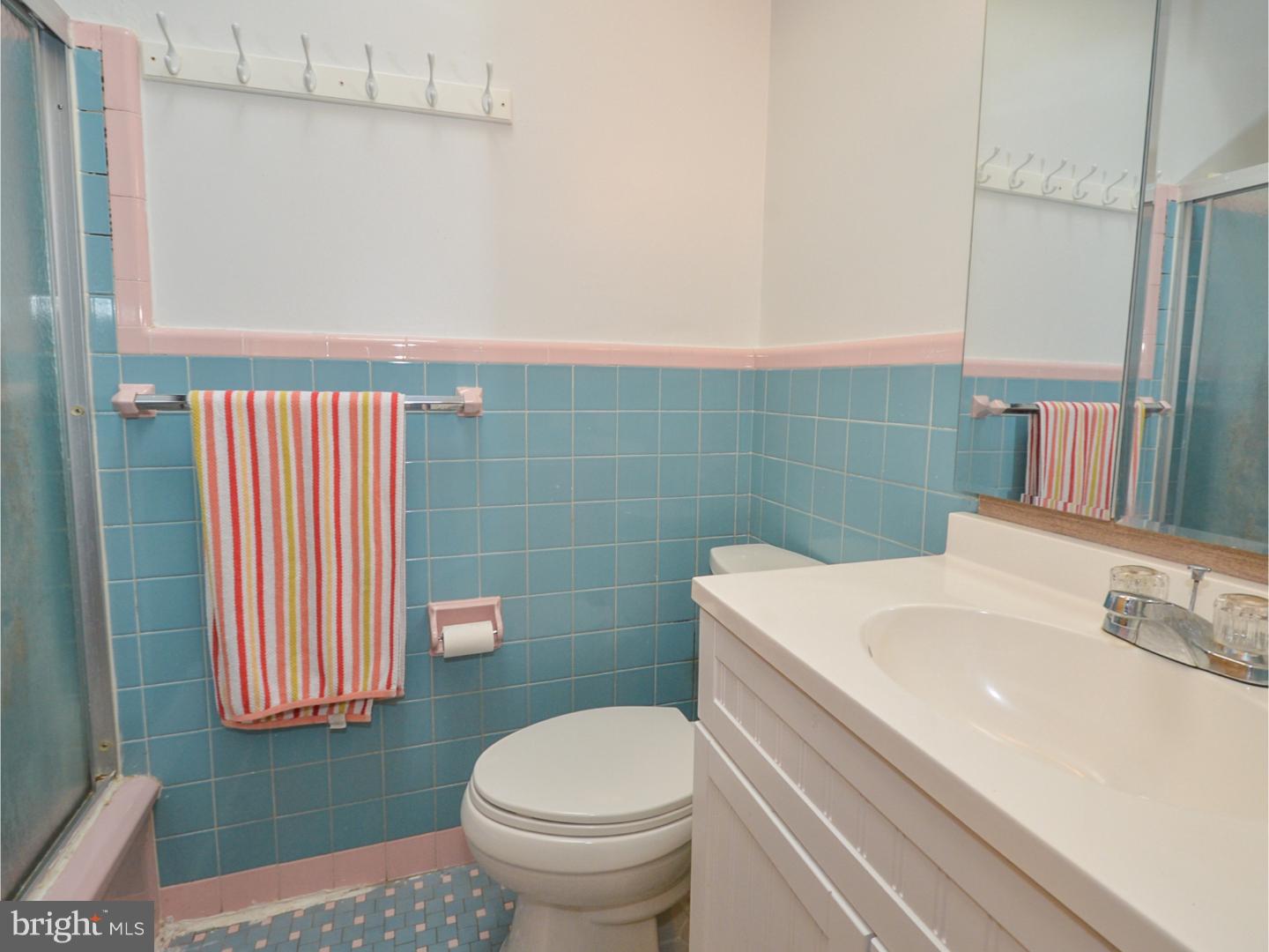1216 Rhawn Street Philadelphia, PA 19111 - Photo 17 of 25 Gallery Image 17