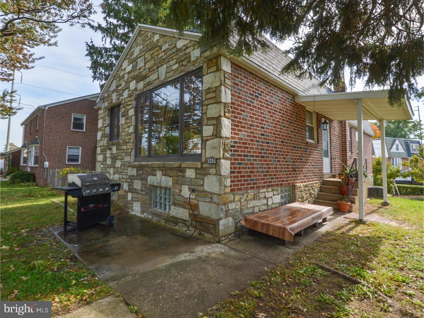 1216 Rhawn Street Philadelphia, PA 19111 - Photo 3 of 25 Gallery Image 3