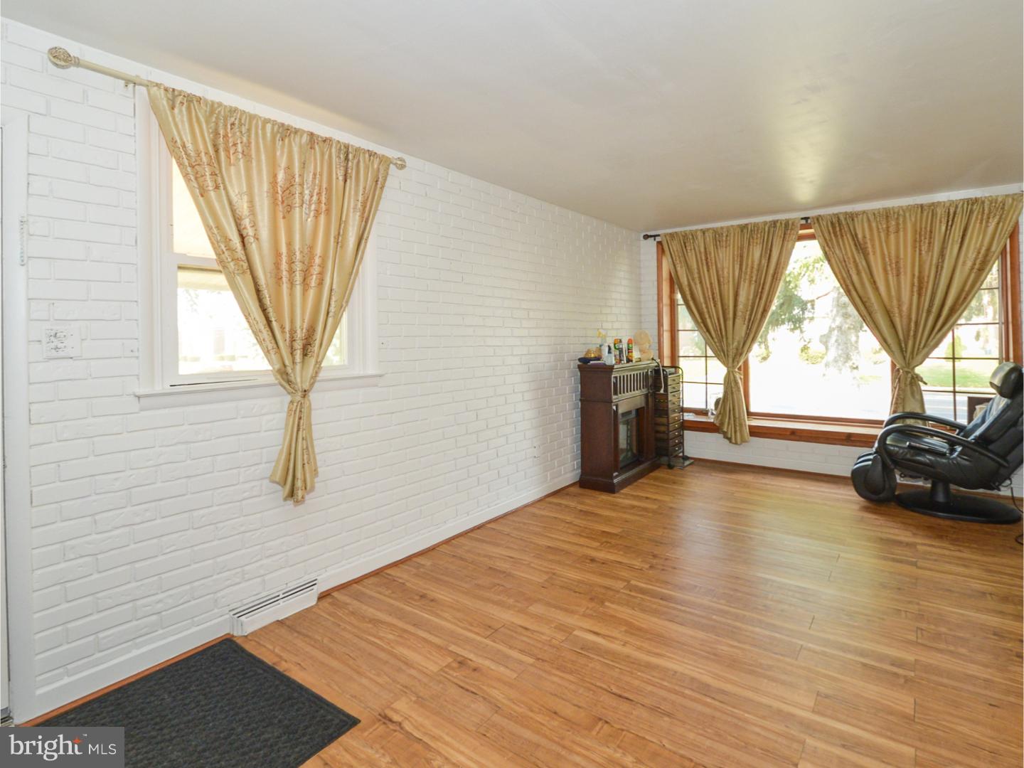 1216 Rhawn Street Philadelphia, PA 19111 - Photo 6 of 25 Gallery Image 6