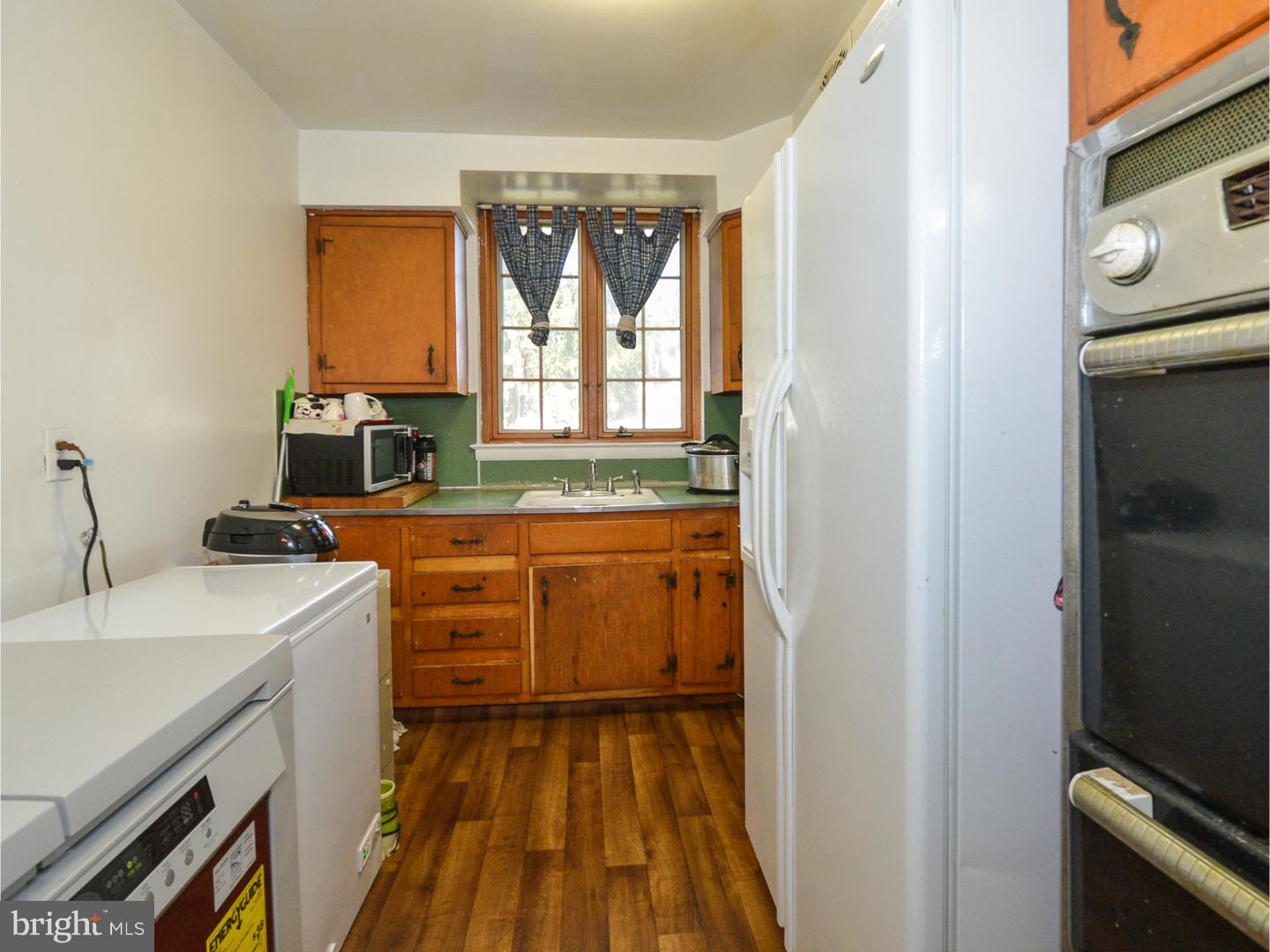 1216 Rhawn Street Philadelphia, PA 19111 - Photo 10 of 25 Gallery Image 10