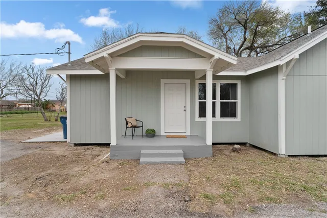 $299,000 | 2459 1st Street, Ingleside, TX 78362