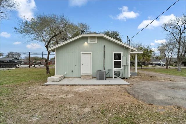 $299,000 | 2459 1st Street, Ingleside, TX 78362
