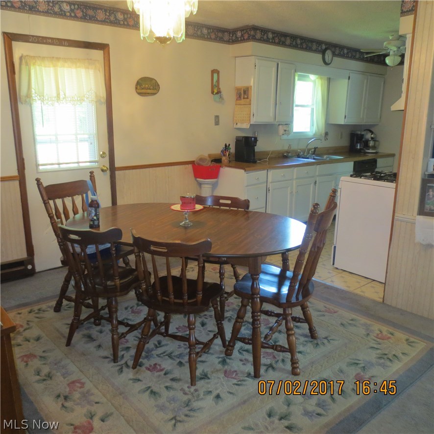 3851 Selnik Road Kent, OH 44240 - Photo 3 of 33