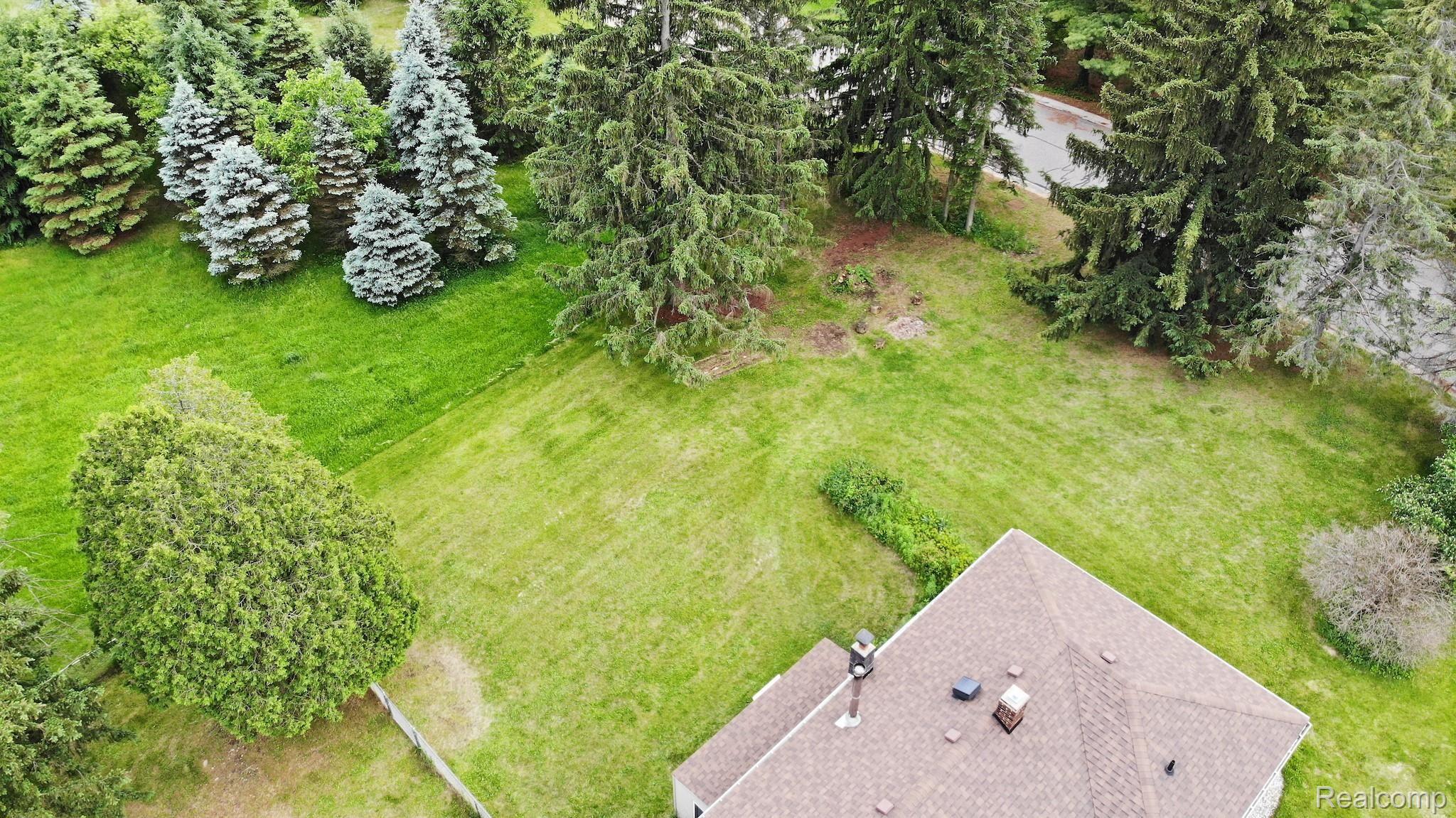 8340 East Baldwin Road Goodrich, MI 48438 - Photo 54 of 57 Backyard and Side Yard
