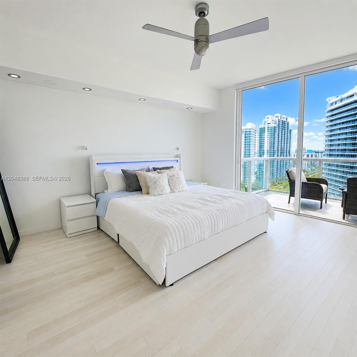 450 Alton Road, Unit 1606 Miami Beach, FL 33139 - Photo 8 of 19
