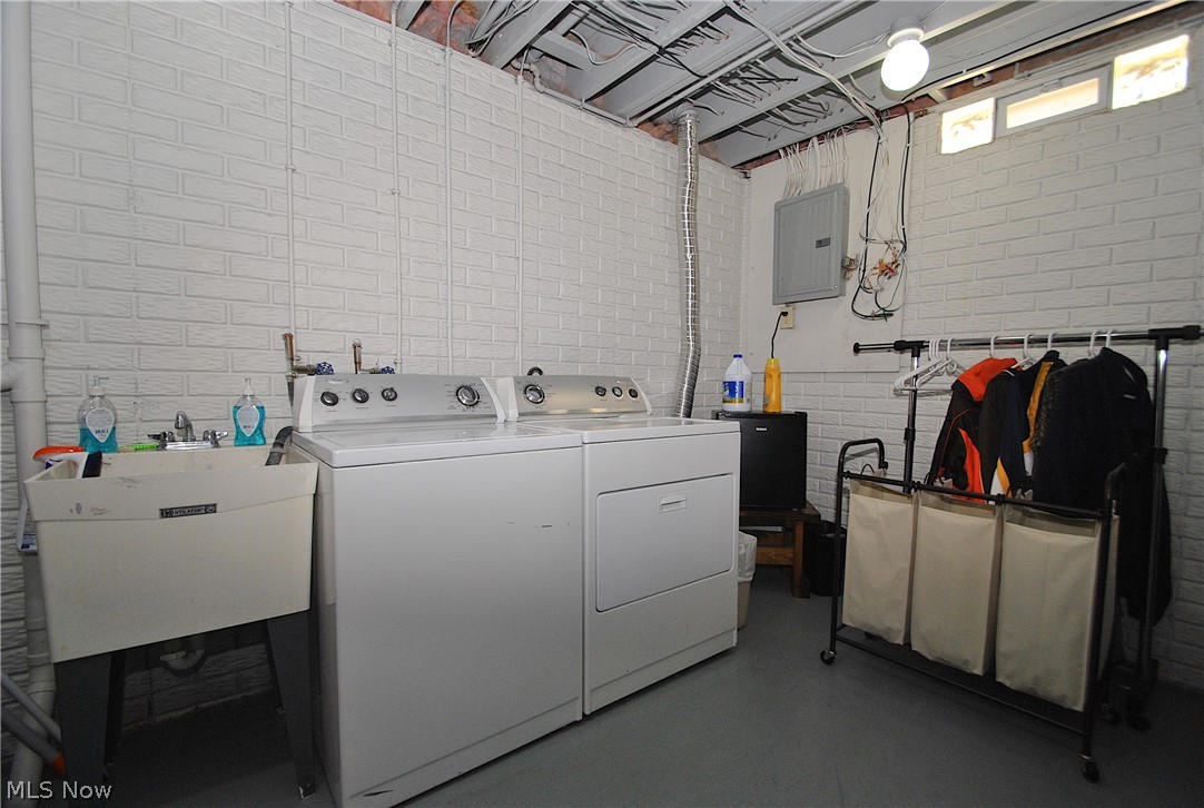 18100 Landseer Road Cleveland, OH 44119 - Photo 17 of 25 Gallery Image 17