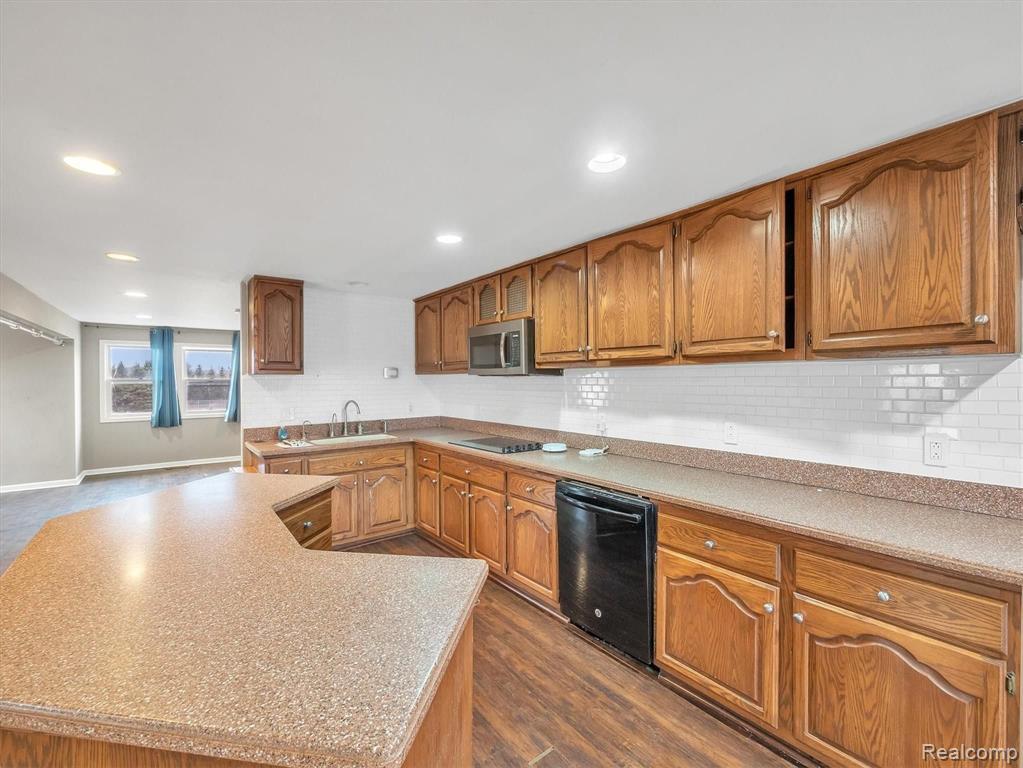 6211 36 Mile Road Romeo, MI 48065 - Photo 11 of 51