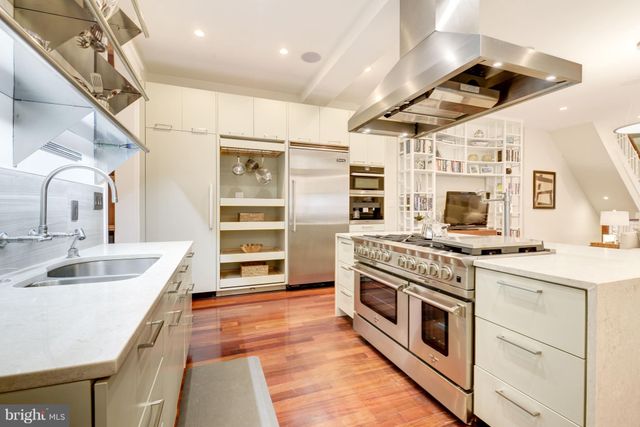 $3,399,000 | 506 A Street Southeast, Washington, DC 20003