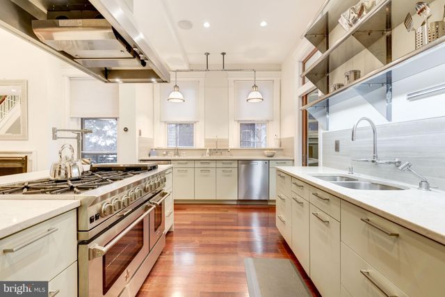 $3,399,000 | 506 A Street Southeast, Washington, DC 20003