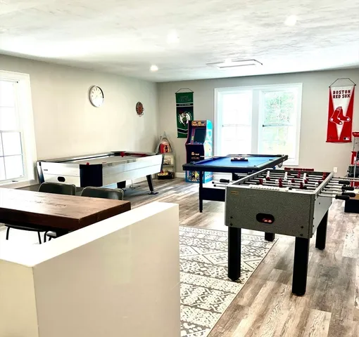 $2,499,999 | 60 Claybrook Road, Dover, MA 02030