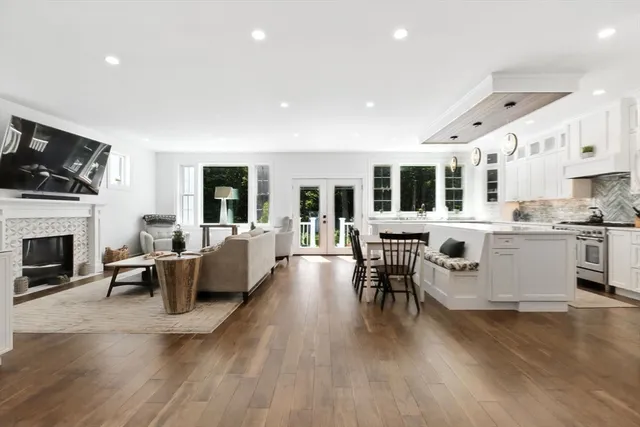 $2,499,999 | 60 Claybrook Road, Dover, MA 02030