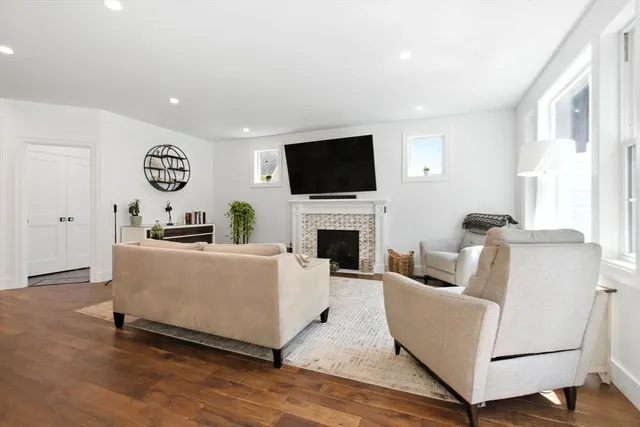 $2,499,999 | 60 Claybrook Road, Dover, MA 02030