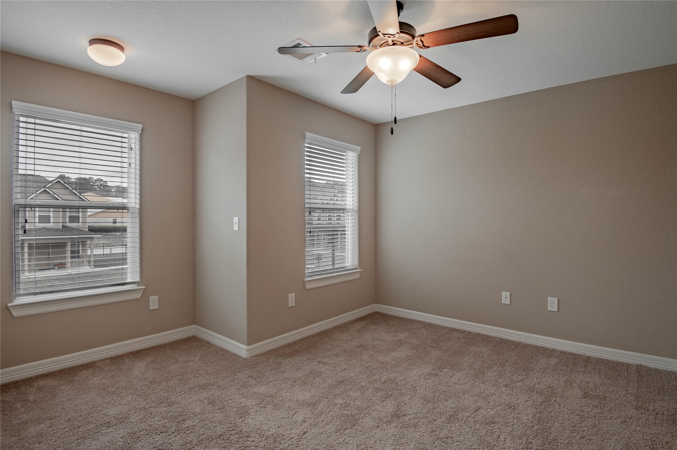 2002 20th Street, Unit 103 Huntsville, TX 77340 - Photo 14 of 23