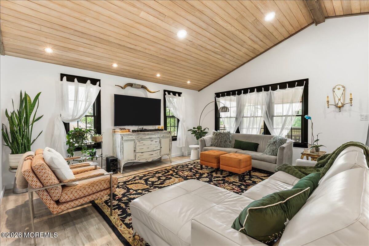 153 Stillhouse Road Millstone Township, NJ 08510 - Photo 15 of 52 15-Family Room
