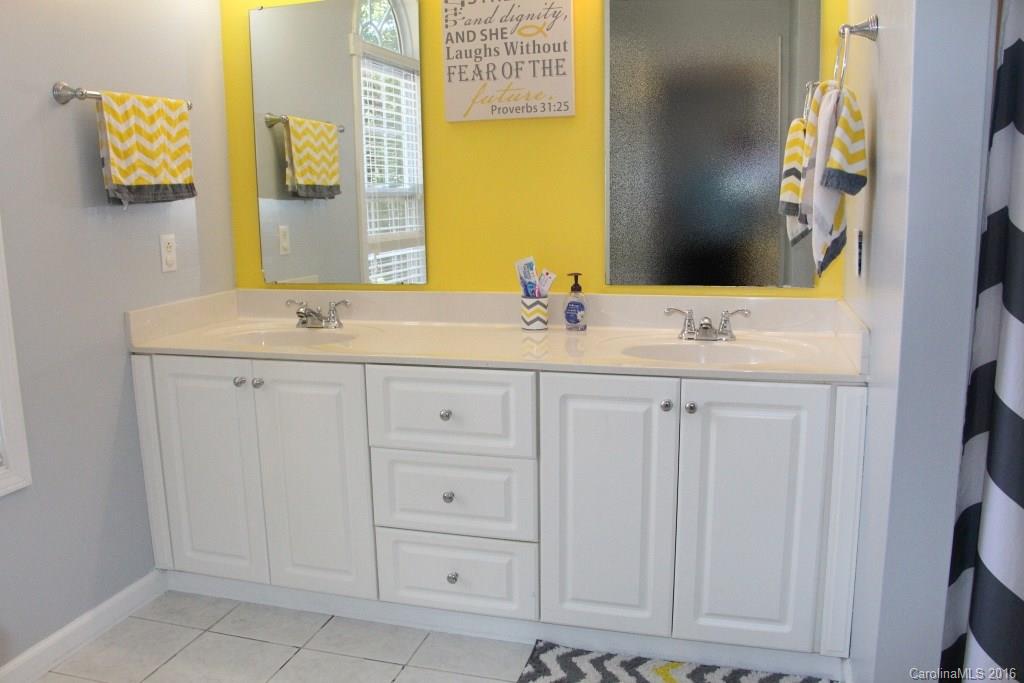 3370 Overbrook Drive Conover, NC 28613 - Photo 14 of 24 Gallery Image 14
