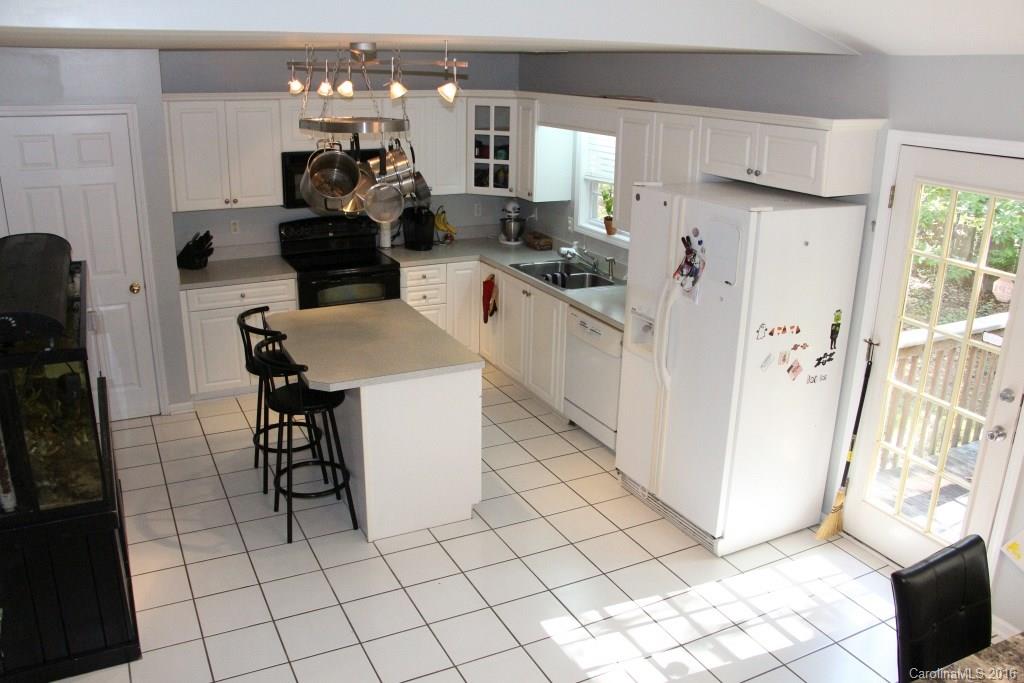 3370 Overbrook Drive Conover, NC 28613 - Photo 9 of 24 Gallery Image 9