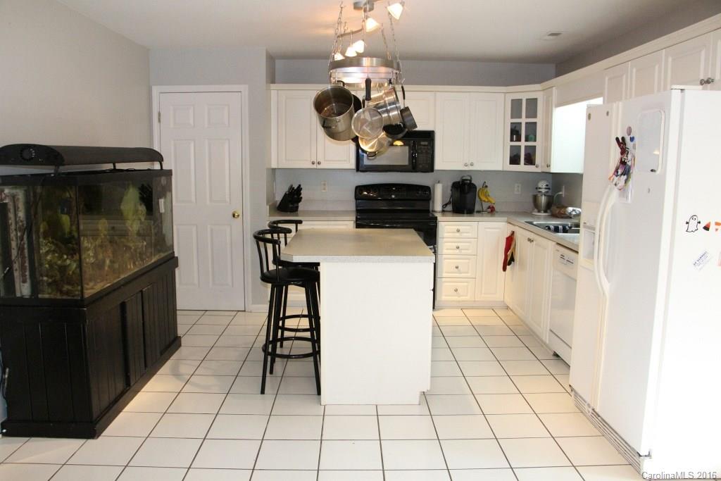 3370 Overbrook Drive Conover, NC 28613 - Photo 10 of 24 Gallery Image 10