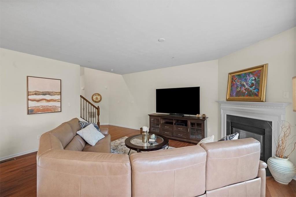 112 Maple Ridge Court Canonsburg, PA 15317 - Photo 8 of 31 Gallery Image 8