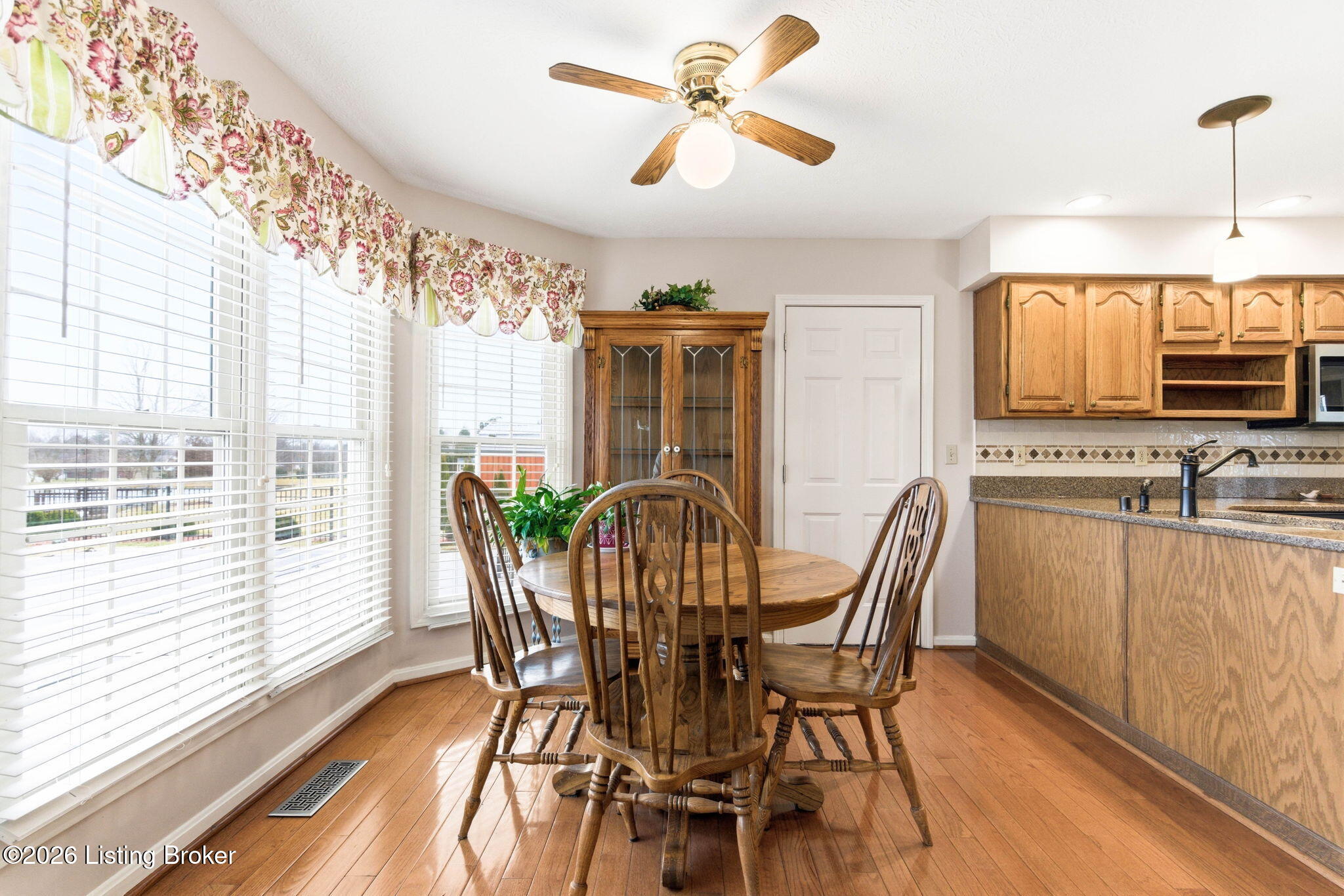 137 Spring Drive Mount Washington, KY 40047 - Photo 17 of 68 137 Spring Dr-40