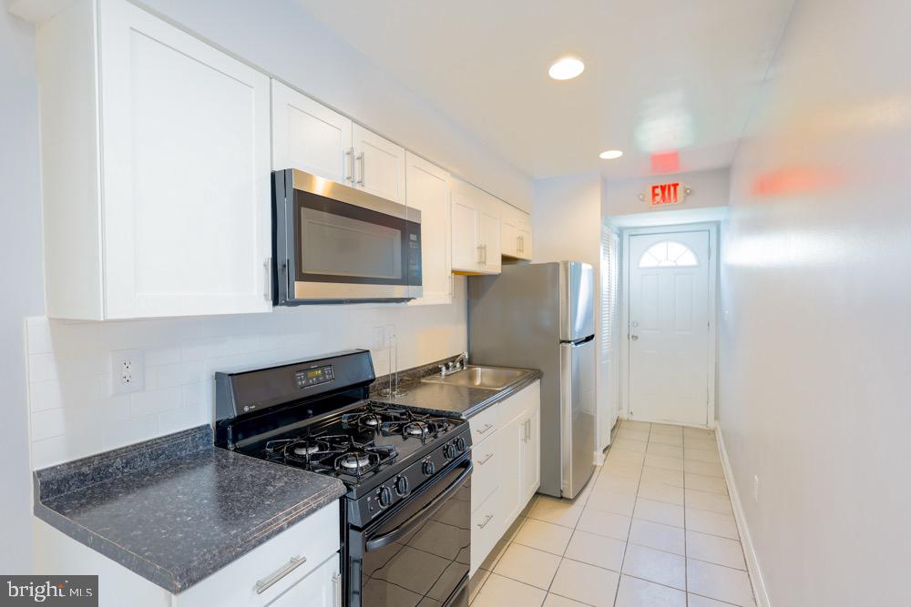 4013 Gault Place Northeast, Unit 302 Washington, DC 20019 - Photo 3 of 14