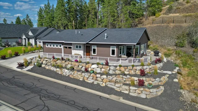 $670,000 | 13622 North Eagle View Lane, Spokane, WA 99208