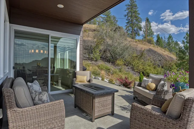 $655,000 | 13622 North Eagle View Lane, Spokane, WA 99208