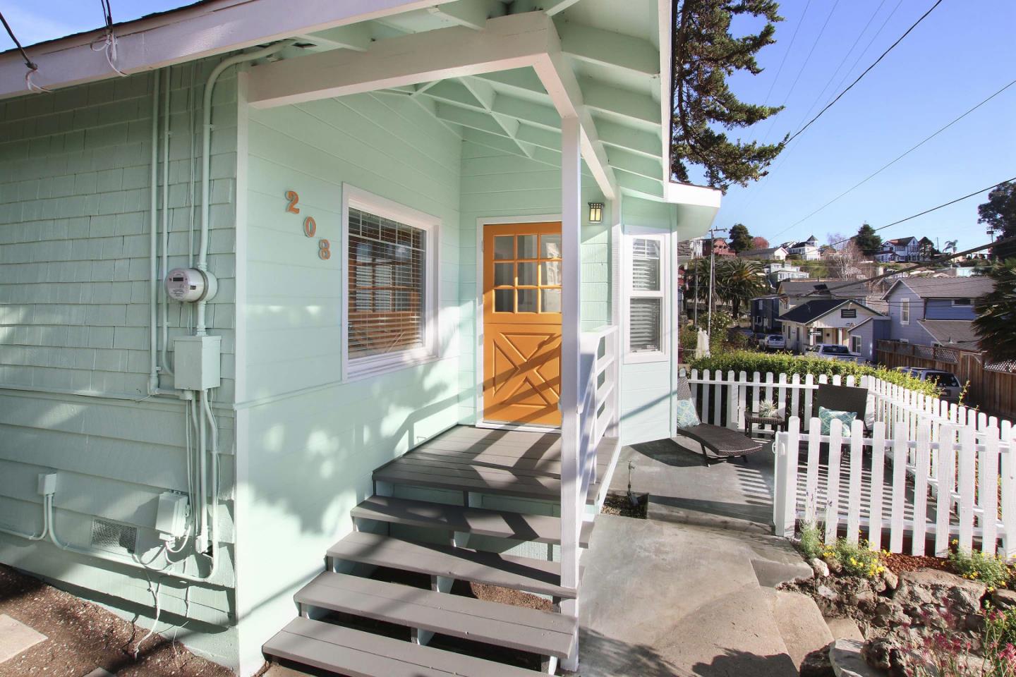 208 Cherry Avenue Capitola, CA 95010 - Photo 21 of 30