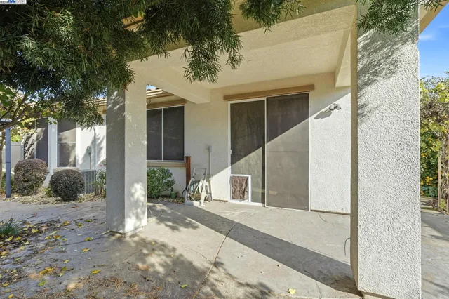 $540,000 | 2443 Plumcreek Lane, Manteca, CA 95336