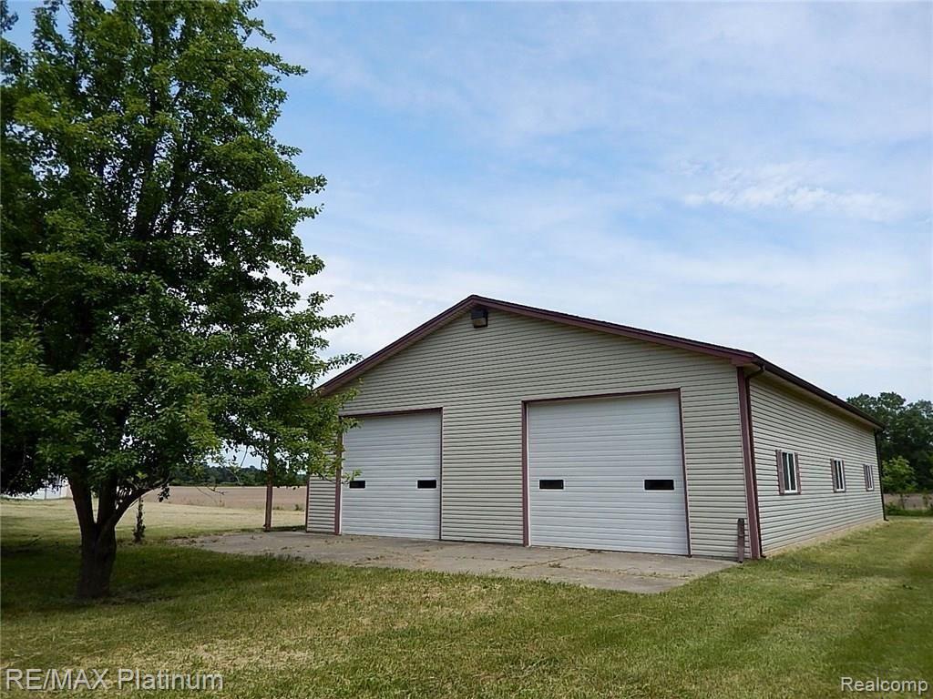 11256 Byron Road Howell, MI 48855 - Photo 14 of 80 14.JPG