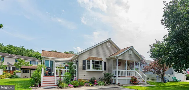 $419,900 | 38280 Clover Lane, Frankford, DE 19945