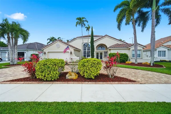 $945,000 | 3563 West Tree Tops Court, Davie, FL 33328