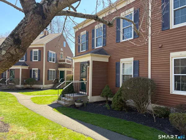 $325,000 | 135 Foxbridge Village Road, Unit 135, Branford, CT 06405