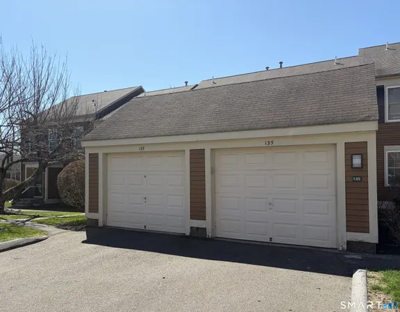 $325,000 | 135 Foxbridge Village Road, Unit 135, Branford, CT 06405