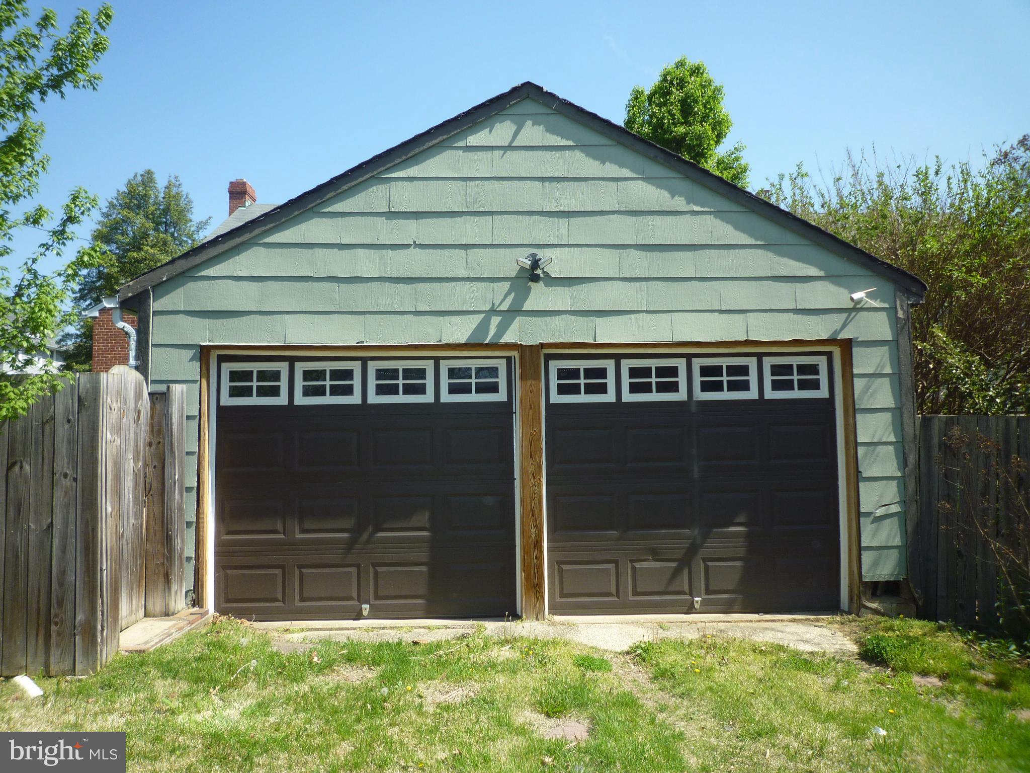 604 Coleraine Road Catonsville, MD 21229 - Photo 30 of 30 a front view of a house with garage