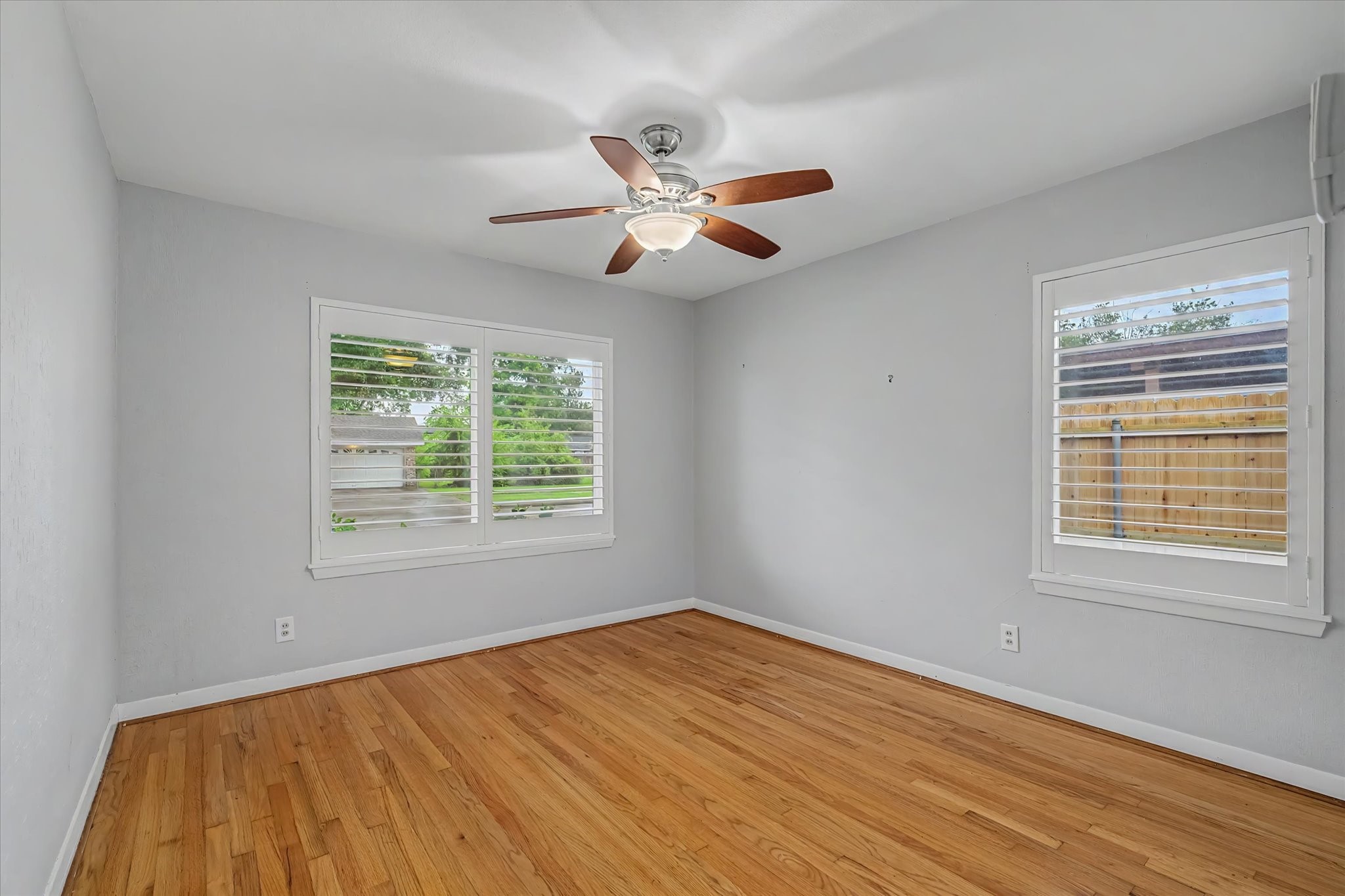 2123 Ridgecrest Drive Houston, TX 77055 - Photo 30 of 44
