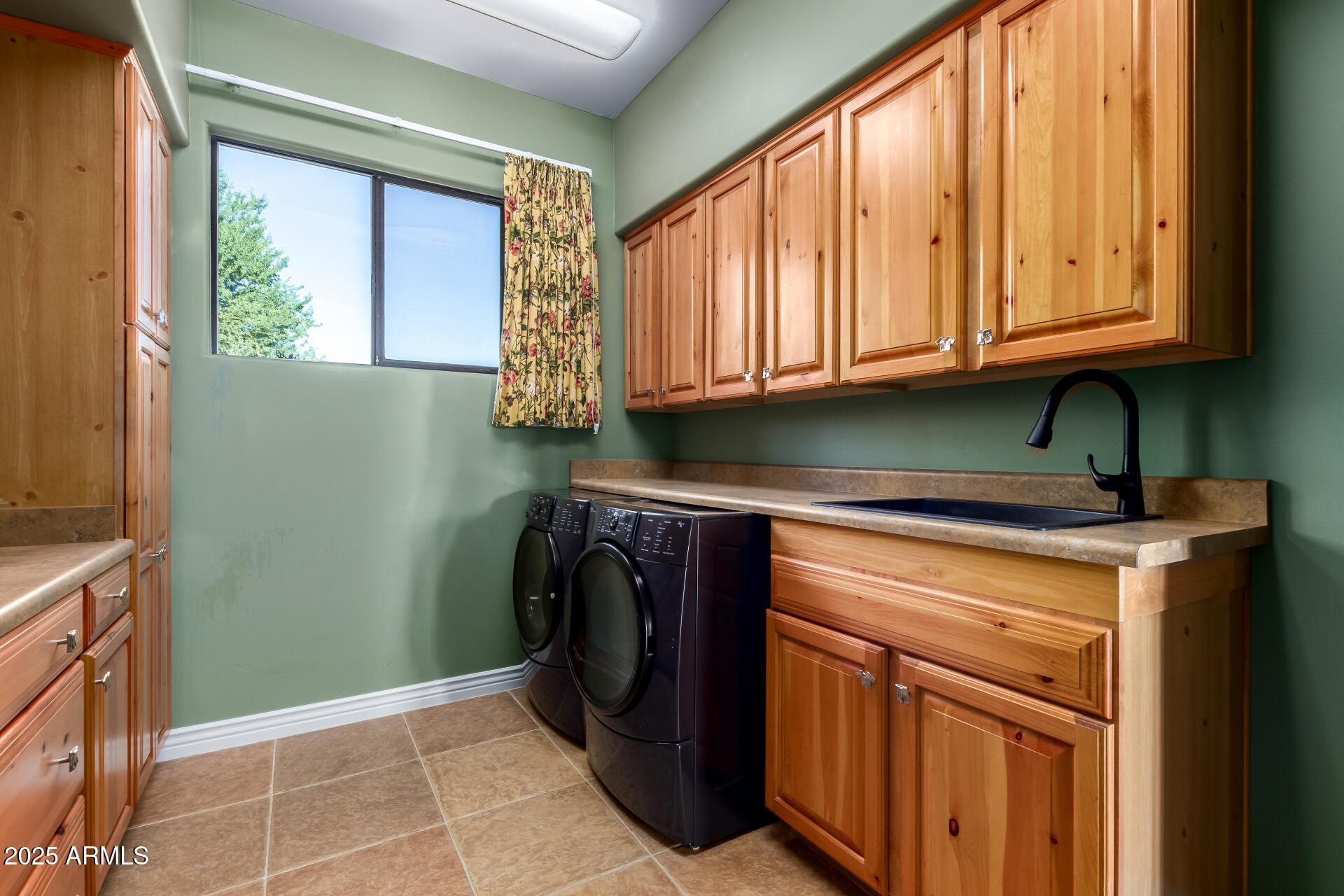 27314 North Azatlan Drive Rio Verde, AZ 85263 - Photo 34 of 62 a kitchen with stainless steel appliances granite countertop a refrigerator and a sink