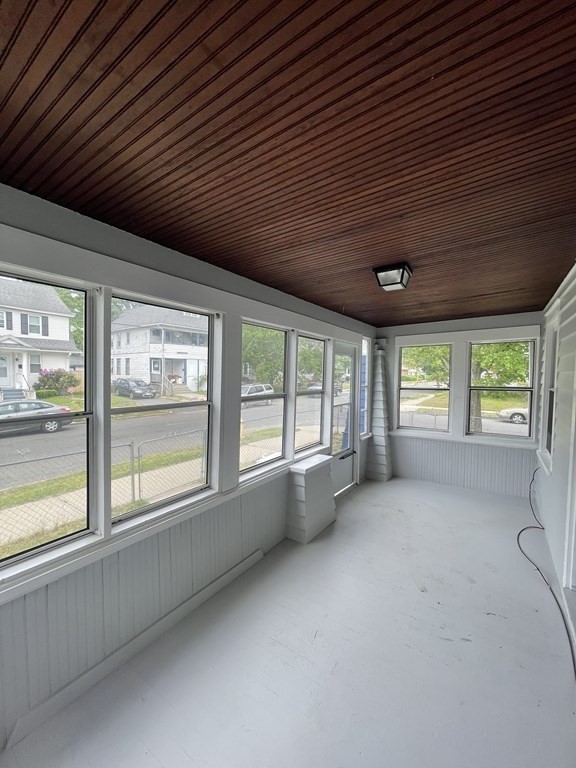 181 Marsden Street Springfield, MA 01109 - Photo 4 of 17