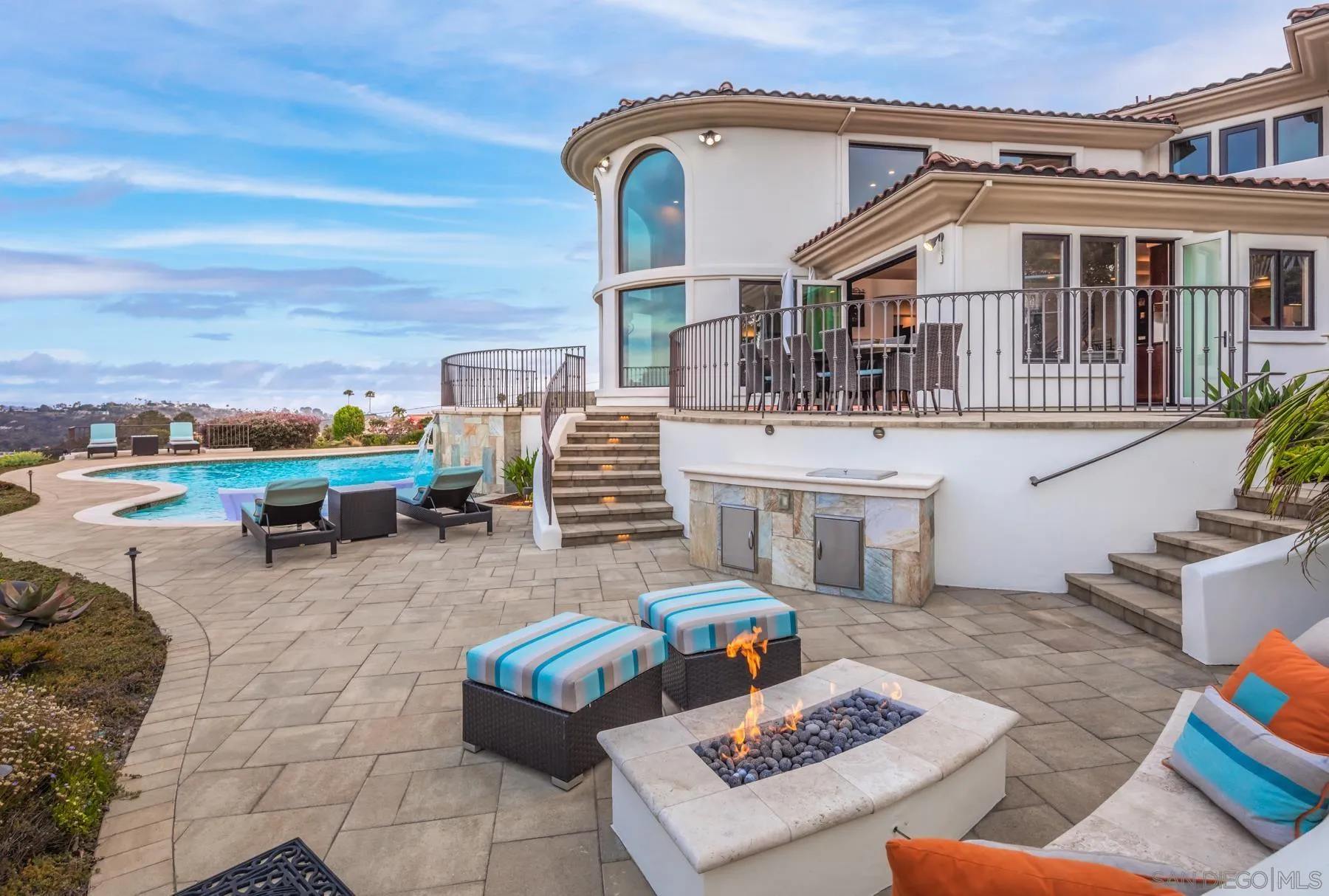 1375 Este Vista Court Encinitas, CA 92024 - Photo 27 of 31 a backyard of a house with seating space