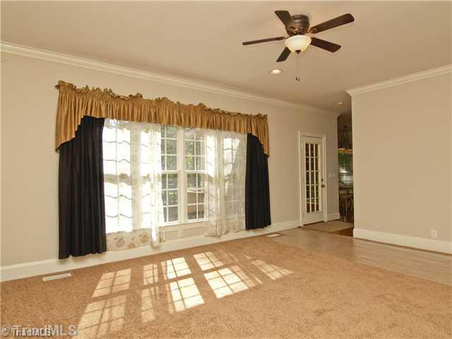 8609 Case Ridge Drive Oak Ridge, NC 27310 - Photo 2 of 16 Living Room.