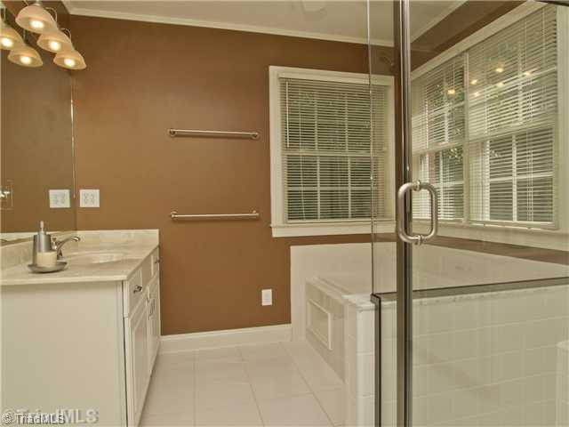 8609 Case Ridge Drive Oak Ridge, NC 27310 - Photo 11 of 16 Master Bath/Spa.