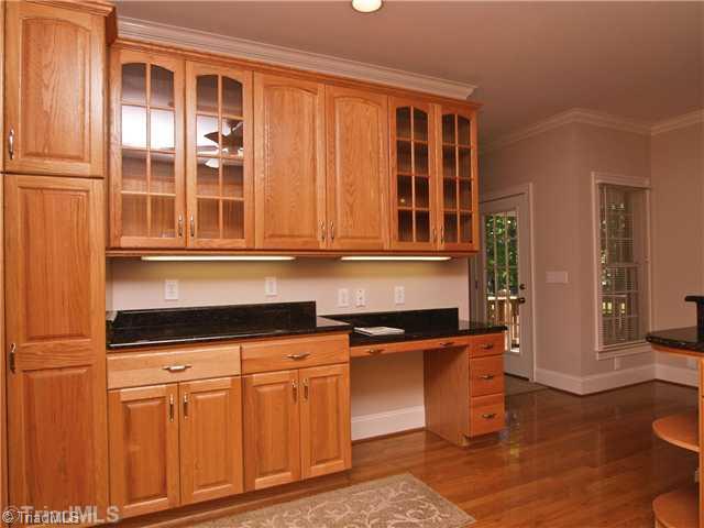 8609 Case Ridge Drive Oak Ridge, NC 27310 - Photo 4 of 16 Kitchen.