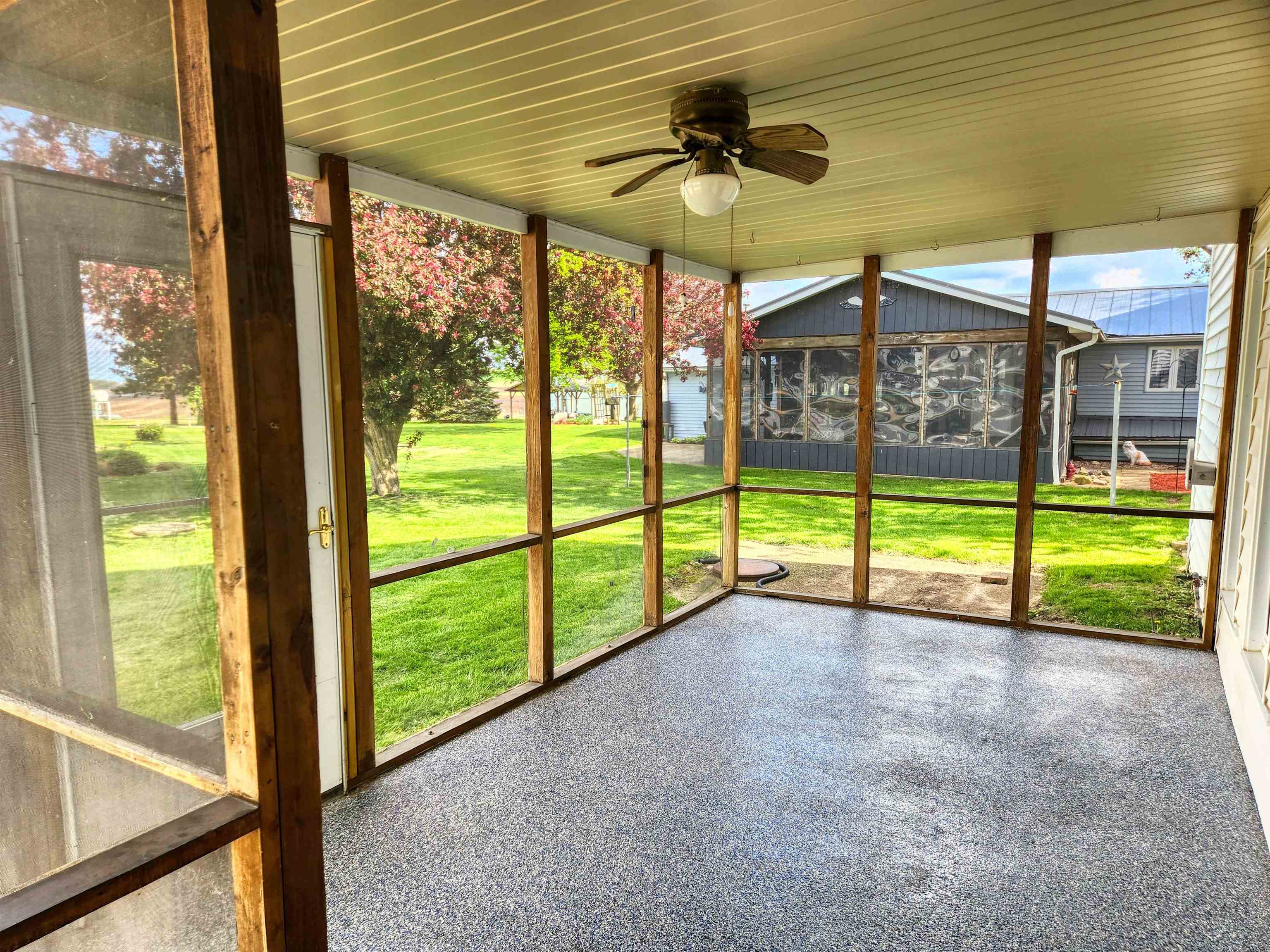 805 North Kent Road Kent, IL 61044 - Photo 13 of 32
